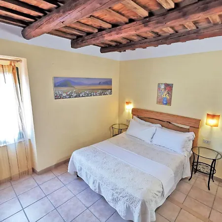 Il Girasole Country Village 山林小屋 Massignano