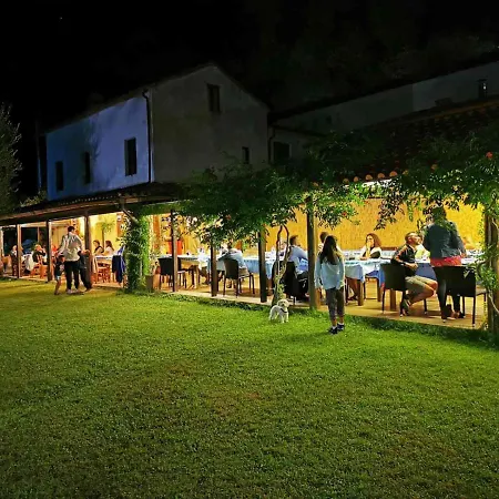 Il Girasole Country Village Chata Massignano