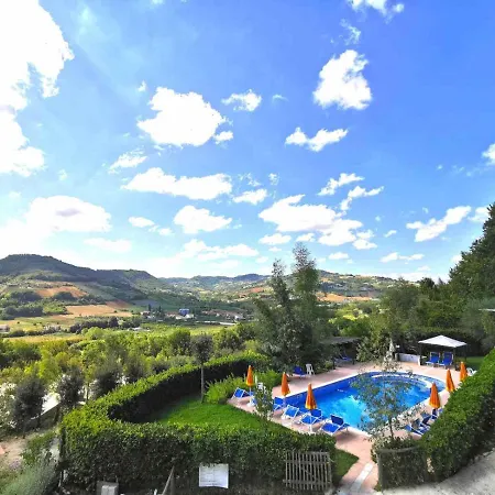 Il Girasole Country Village Chata *